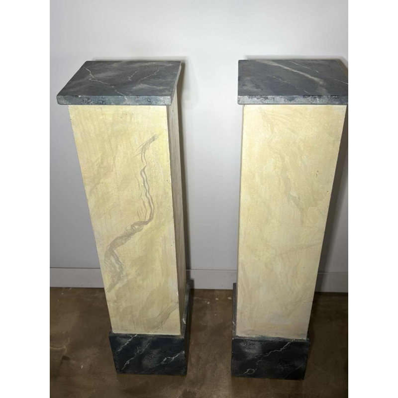 Paar houten zuilen beschilderd met trompe-l'oeil marmer - 20e eeuw