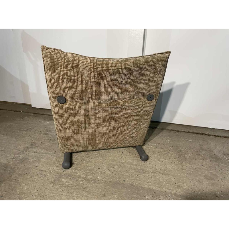 Burkhard Vogtherr for ARFLEX, ‘T-Line’ armchair, lacquered steel and structured fabric, ca. 1980