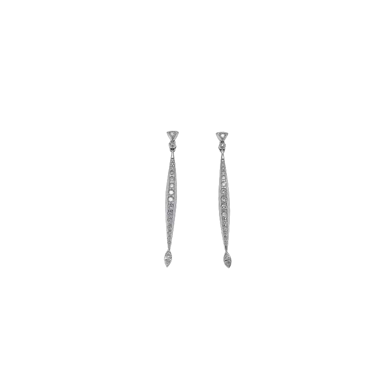 Paire de boucles doreilles en or blanc & diamants