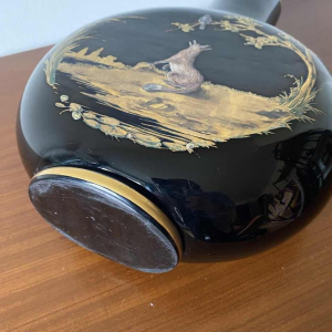 Cristallerie du Val-St-Lambert "Le renard et le corbeau" vase en hyalite, ca 1880