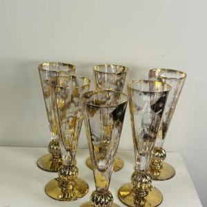 Jean-Paul van Lith à Biot, suite de six flûtes à champagne en cristal doré, XXe s