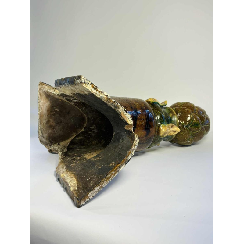 Poterie de Bavent, épi de faîtage en terre cuite vernissée, fin 19ème siècle