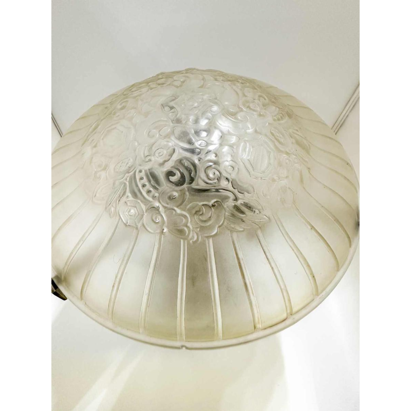 Daum Nancy, lampe de table Art Déco à motifs végétaux stylisés, verre pressé-moulé & acier, ca 1928-1930