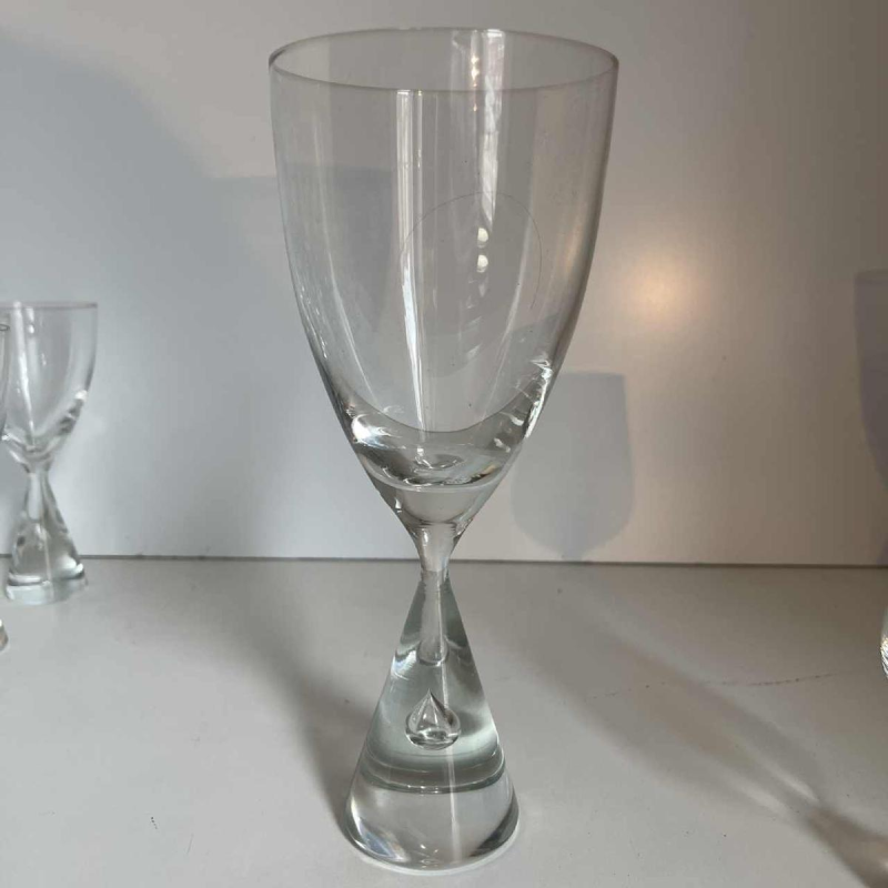 Bent Severin / Holmegaard “Princess” Designservice 33 stuks: 9 glazen water, 4 rode wijn, 12 witte wijn, 8 likeur, Denemarken