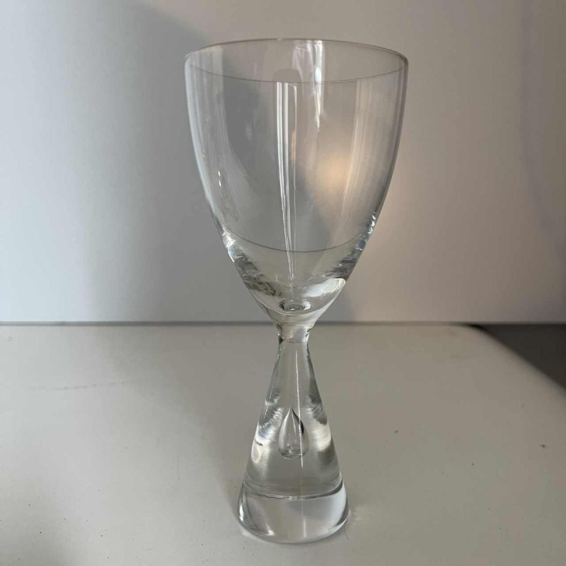 Bent Severin / Holmegaard “Princess“ service Design 33 pces: 9 verres eau, 4 vin rouge, 12 vin blanc, 8 liqueur, Danemark 