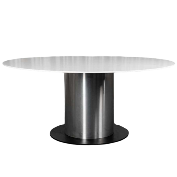 Grote ronde witte tafel met centraal roestvrijstalen blad
