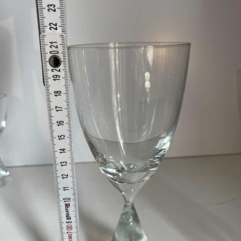 Bent Severin / Holmegaard “Princess“ service Design 33 pces: 9 verres eau, 4 vin rouge, 12 vin blanc, 8 liqueur, Danemark 