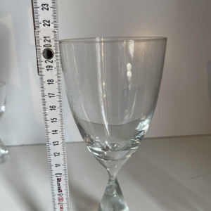 Bent Severin / Holmegaard “Princess” Designservice 33 stuks: 9 glazen water, 4 rode wijn, 12 witte wijn, 8 likeur, Denemarken