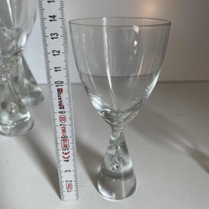 Bent Severin / Holmegaard “Princess” Designservice 33 stuks: 9 glazen water, 4 rode wijn, 12 witte wijn, 8 likeur, Denemarken