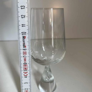 Bent Severin / Holmegaard “Princess” Design service 33 pieces: 9 glasses of water, 4 red wine, 12 white wine, 8 liqueur, Denmark