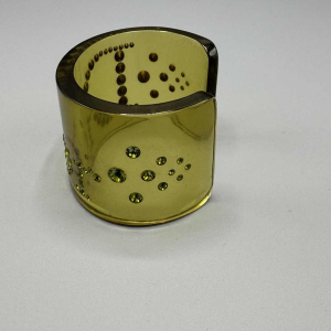 Christian Dior, bracelet manchette en bakelite translucide verte et strass Swarovski