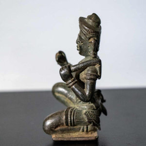 Khmer sculpture 'Crouching VISHVAKARMA' patinated bronze, Cambodia 12th century