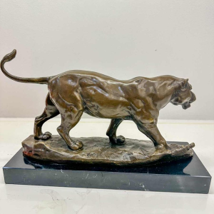 Sculpture of a lioness in bronze signed Barye (post-mortem casting)