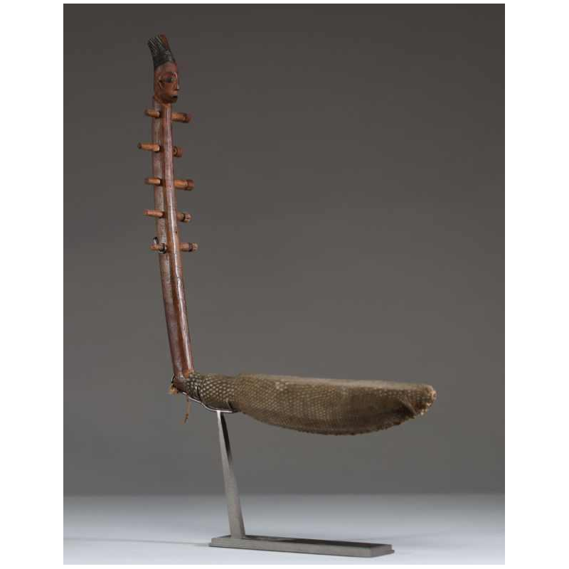 Mangbetu / Azande RDC, harpe en bois sculpté, début 20e siècle