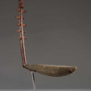 Mangbetu / Azande RDC, carved wooden harp, early 20th century
