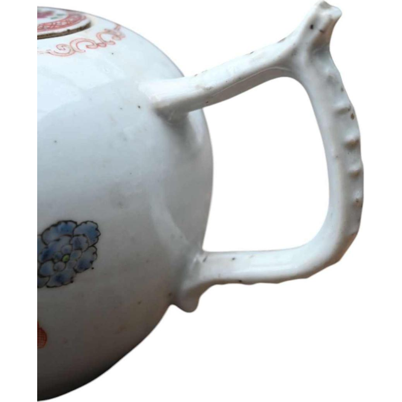 Chinese porcelain teapot, Famille Rose, 18th century, Qianlong