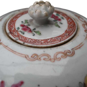 Chinees porseleinen theepotje, Famille Rose, 18e eeuw, Qianlong