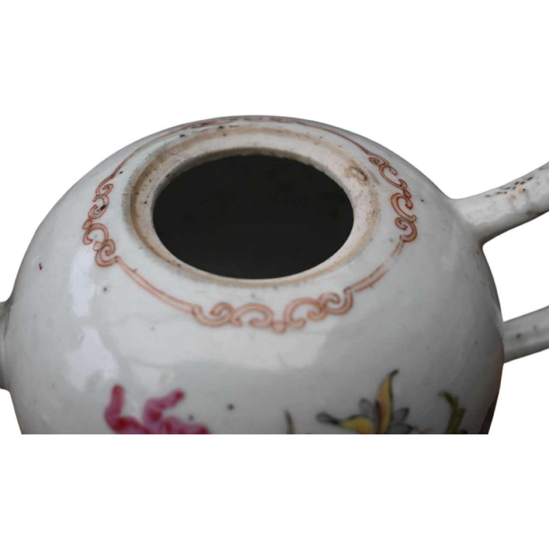 Chinese porcelain teapot, Famille Rose, 18th century, Qianlong