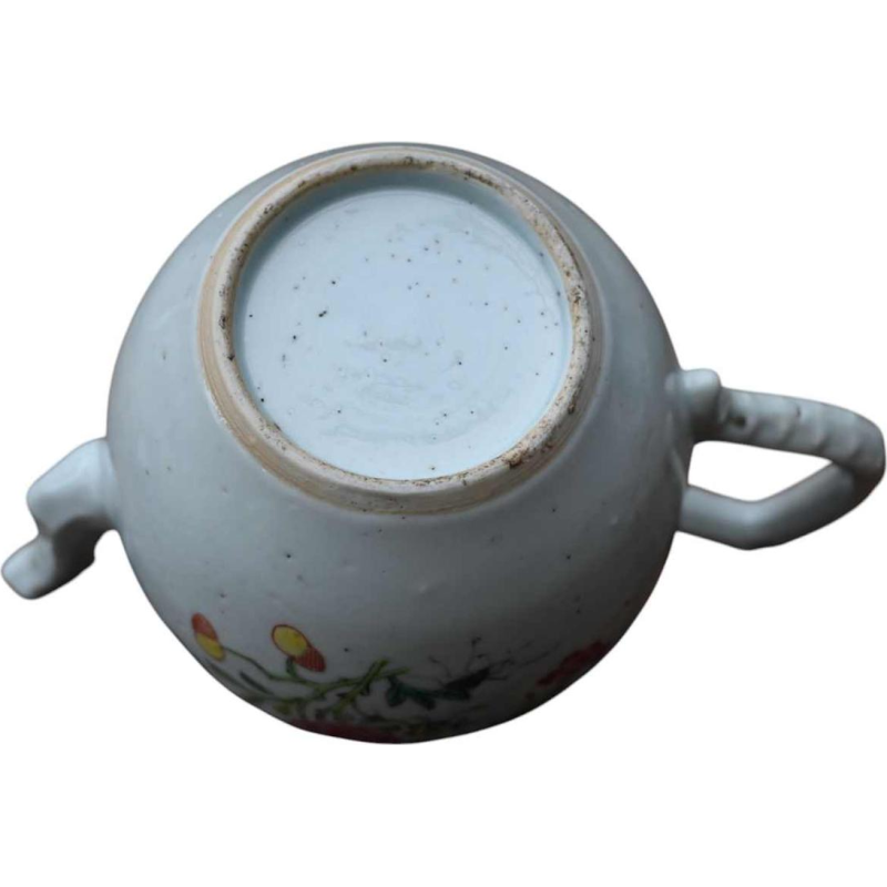 Chinese porcelain teapot, Famille Rose, 18th century, Qianlong