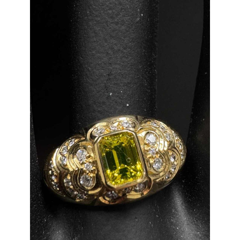 Geelgouden diamanten & smaragdgeslepen ring