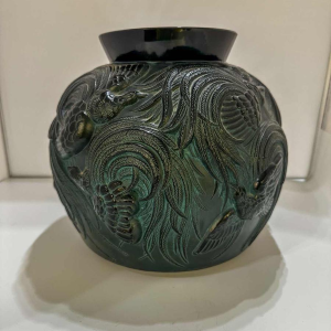 Sabino Paris, rare black and green ovoid vase with birds of paradise motifs, ca 1920-1930