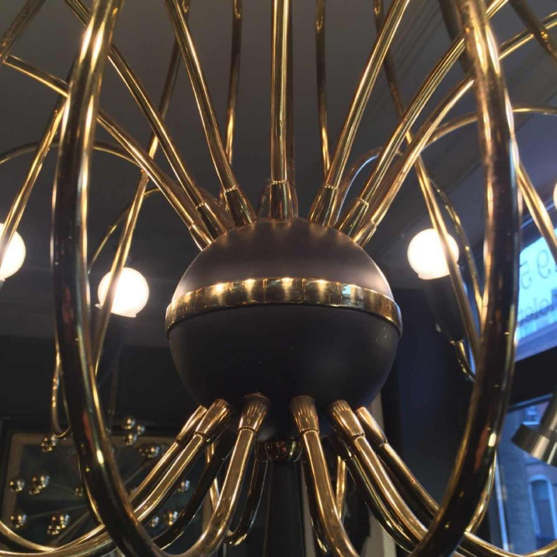 STILNOVO, Large Chandelier " Hunting Horn " 24 Lights, Brass Painted Metal, 1950