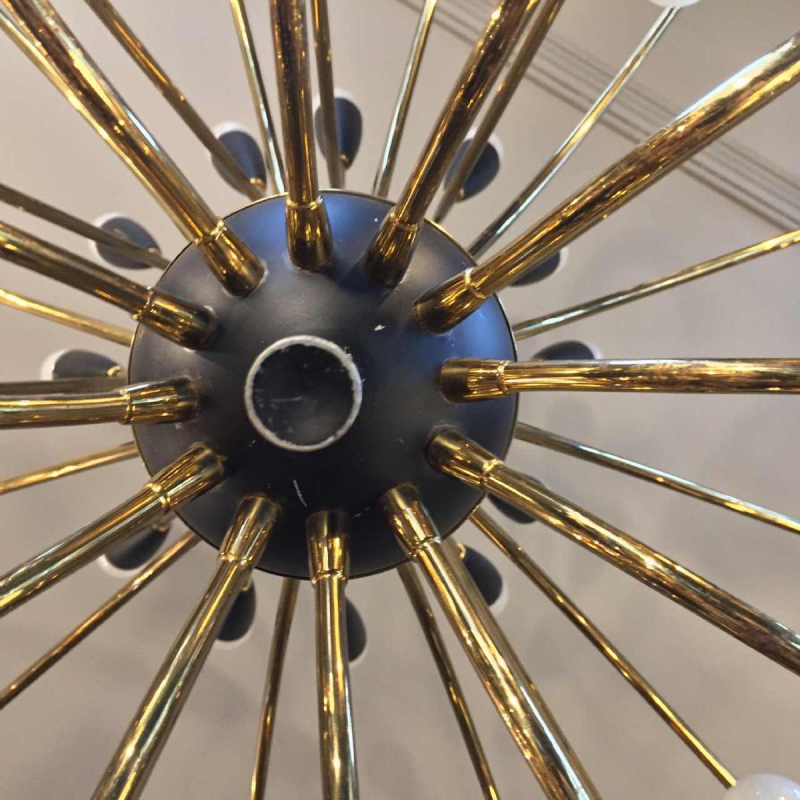 STILNOVO, Large Chandelier " Hunting Horn " 24 Lights, Brass Painted Metal, 1950