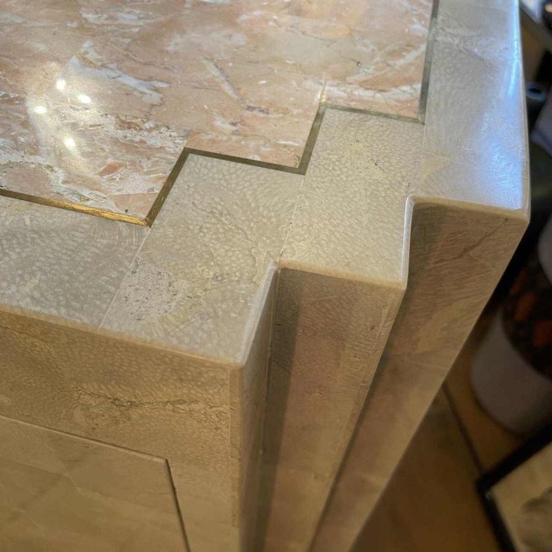 Jean-Claude Mahey, meuble dresse Design, travertin & filets de laiton, ca 1960