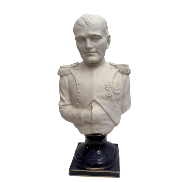 Napoleon Bonaparte, statuette biscuit blanc de porcelaine, 20ème siècle