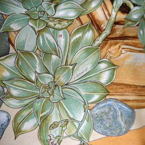 Hermès Paris pour Valérie Dawlat, carré en soie jardin secret