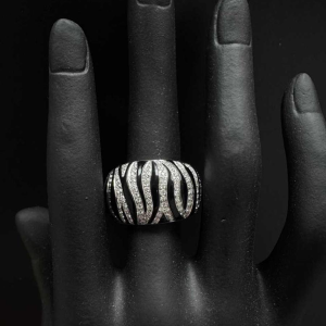 Roberto Coin, animal zebra ring, 18k white gold, black enamel