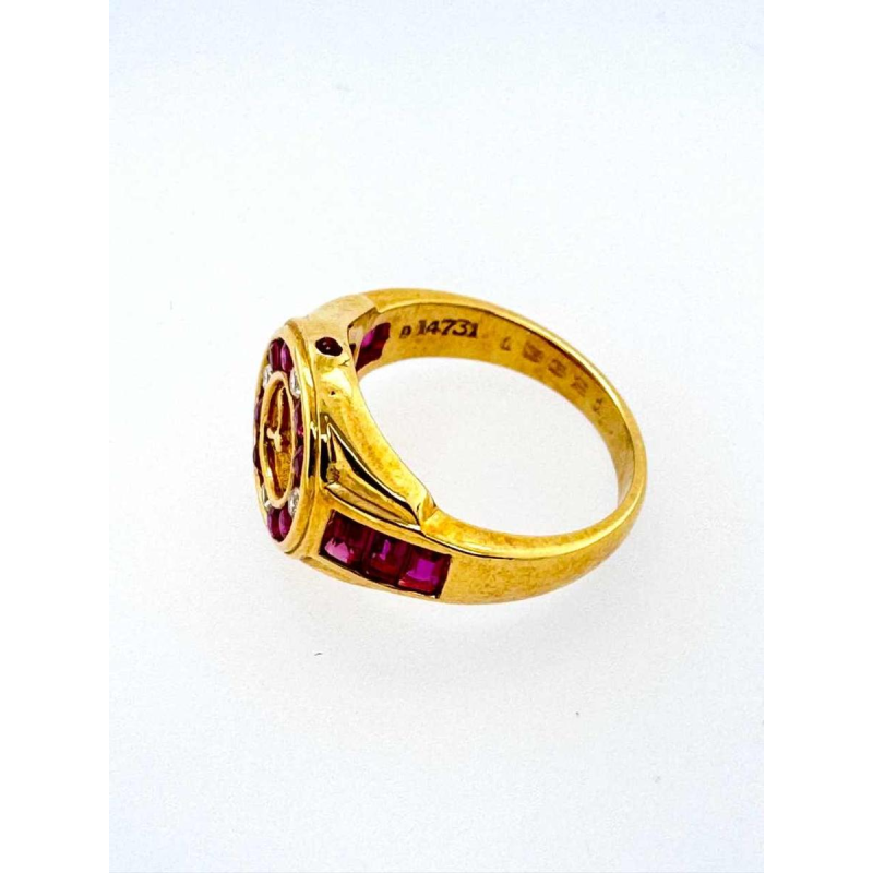 Bague or jaune en forme de montre, diamants et rubis