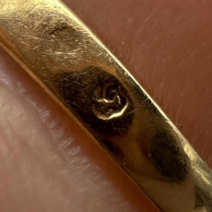 Bague à Système Rotatif Sertie d'Une Rhodochrosite