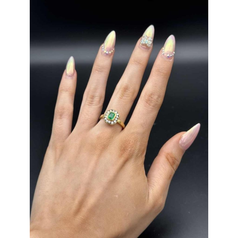Vintage 18k yellow gold, emerald and diamond ring