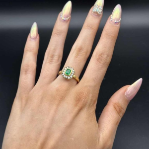 Vintage 18k geelgouden ring met smaragd en diamant