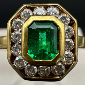 Vintage 18k yellow gold, emerald and diamond ring