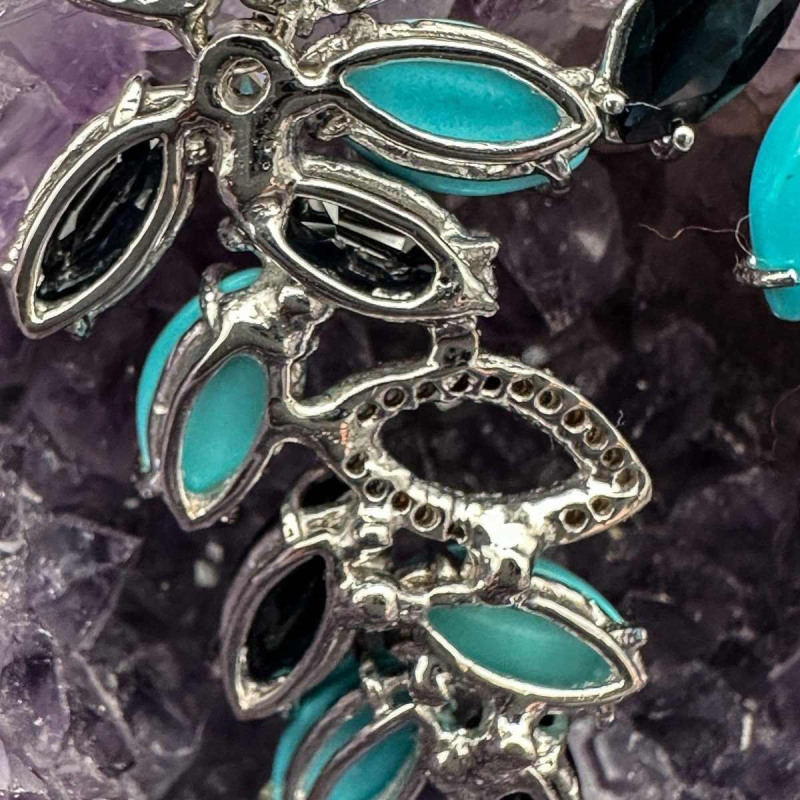 Oorbellen van saffier, turkoois en diamant