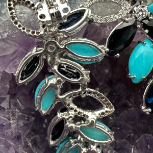 Oorbellen van saffier, turkoois en diamant