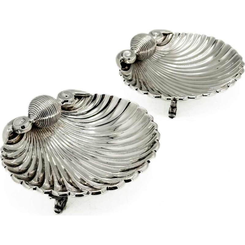Pair of large 1 title silver shells. 916/1000