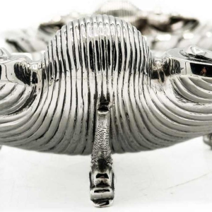 Pair of large 1 title silver shells. 916/1000