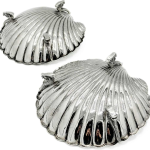 Pair of large 1 title silver shells. 916/1000