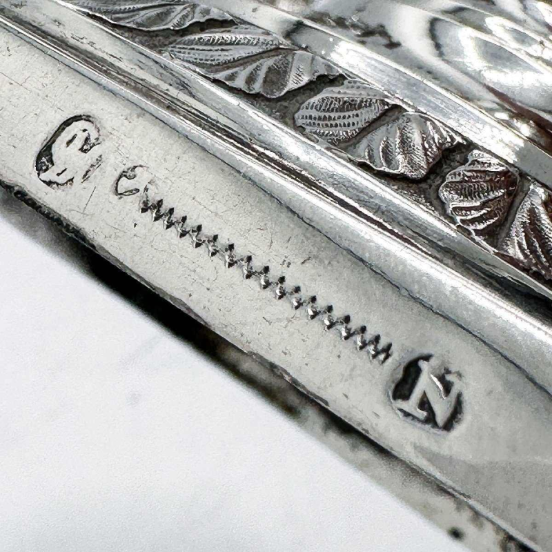 Neurenberg 1780 paar kariatidefakkels, massief zilver