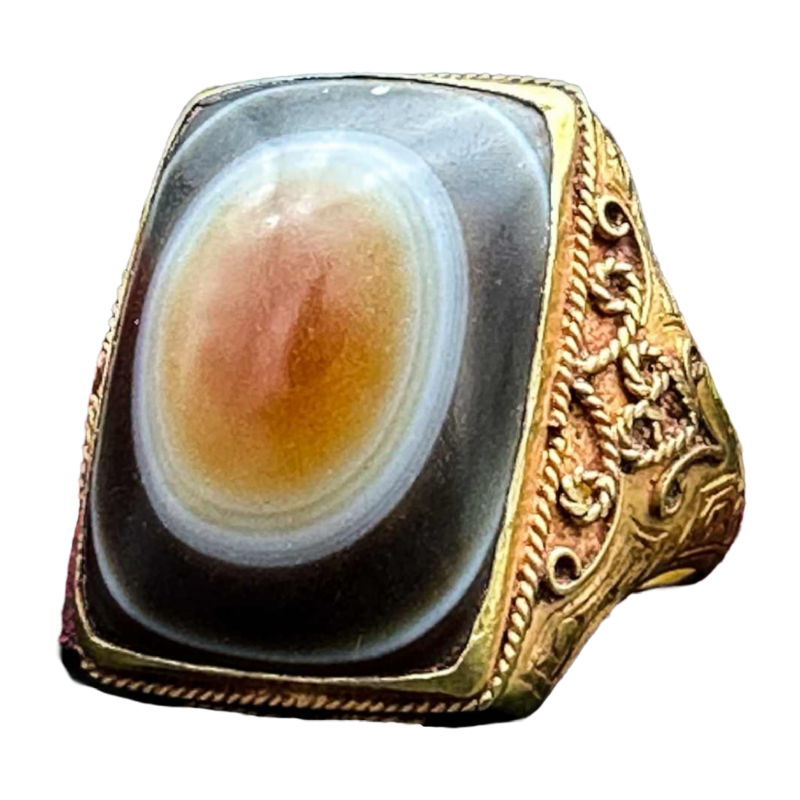 Old Ottoman ring, set with a cabochon agate