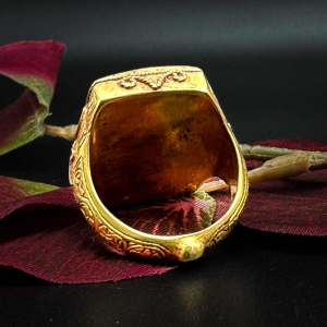 Oude Ottomaanse ring, bezet met een cabochon-agaat