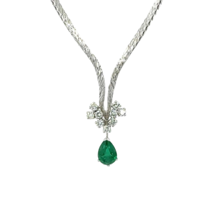 Collier en or blanc 18k avec émeraude taille marquise et diamants taille brillant