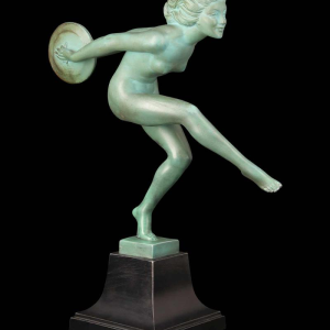 GARCIA voor MAX LE VERRIER “LANCEUSE DE DISQUES” ART DECO sculptuur van gepatineerd metaal