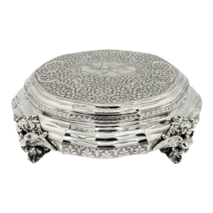 Large solid silver box 800/1000