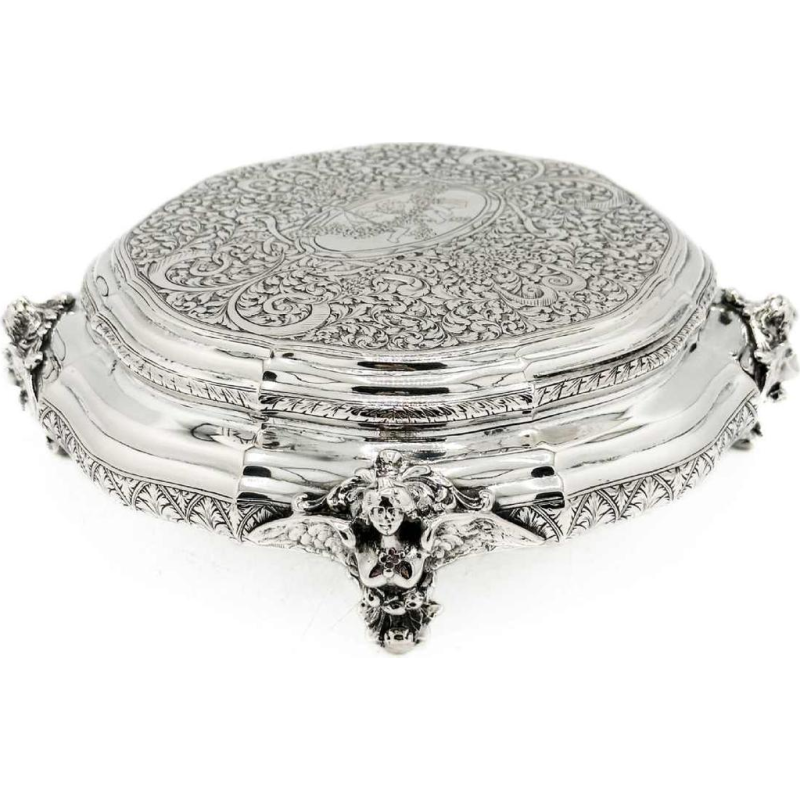 Grande coffret en argent massif 800/1000