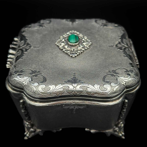 Coffret à bijoux en argent massif 800/1000 travail italien des années 1950