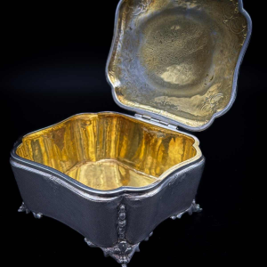 Coffret à bijoux en argent massif 800/1000 travail italien des années 1950